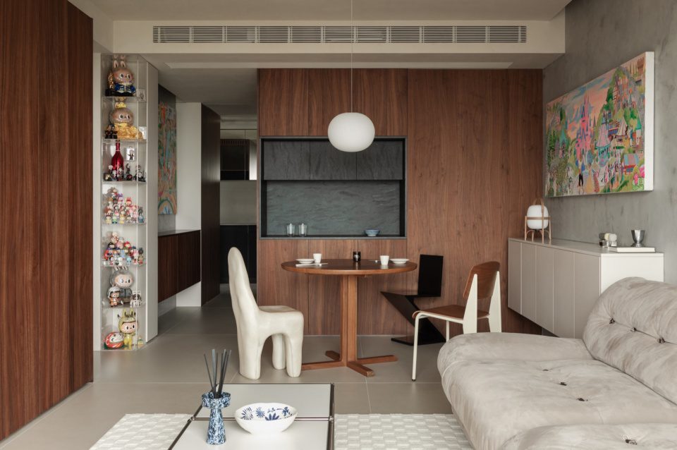 Nhà Phố Walnut Calm